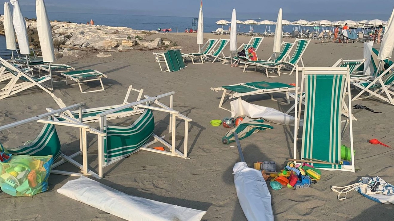 Un’immagine di uno dei due stabilimenti balneari di Ronchi devastati dai vandali