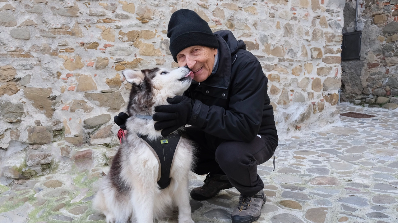 Olivo Luigi Raffaelli con la cagnolina Pippi (Foto Massimo Pasquali)