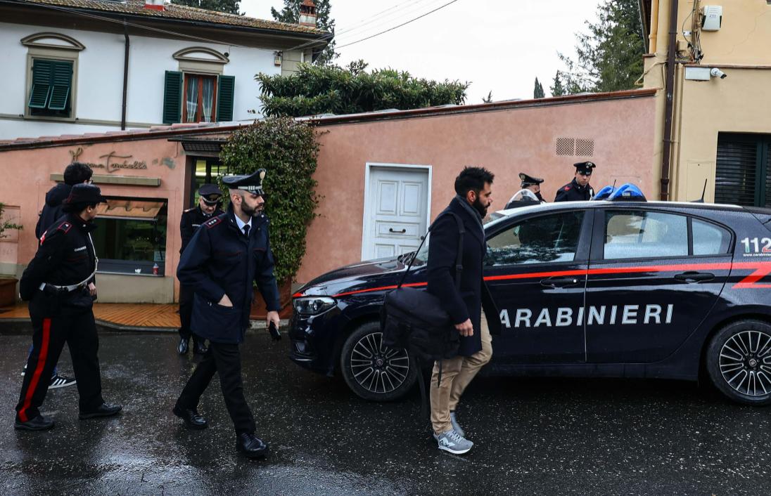 “Siamo devastati. Basta col tollerare la violenza”: gioielleria rapinata, il titolare disperato