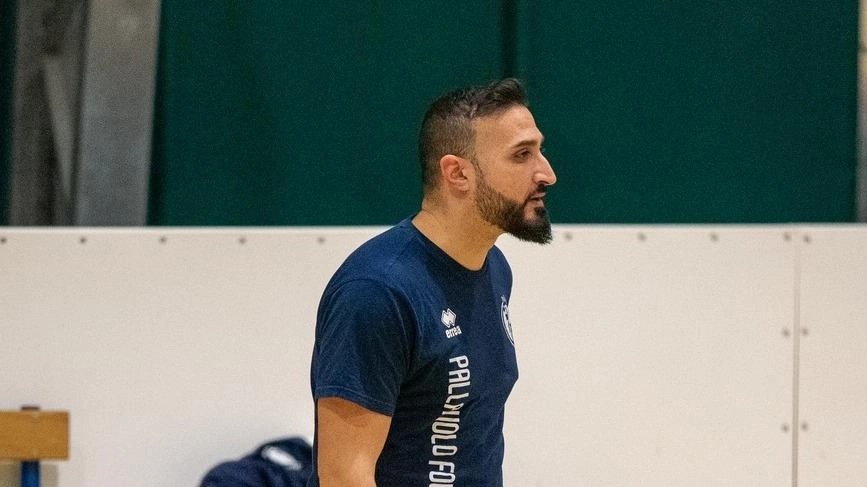 Scontro diretto al PalaGolfo di Follonica. Turno infrasettimanale per la Pallavolo Follonica che a distanza di pochi giorni torna in...