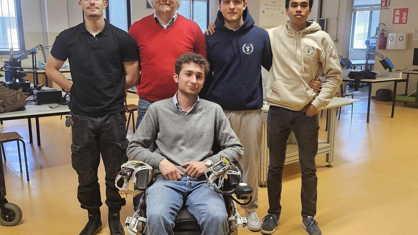 Campionati di robotica. Carrozzina automatizzata, ’Sarrocchi’ lancia la sfida. E’ fra le 30 scuole in gara