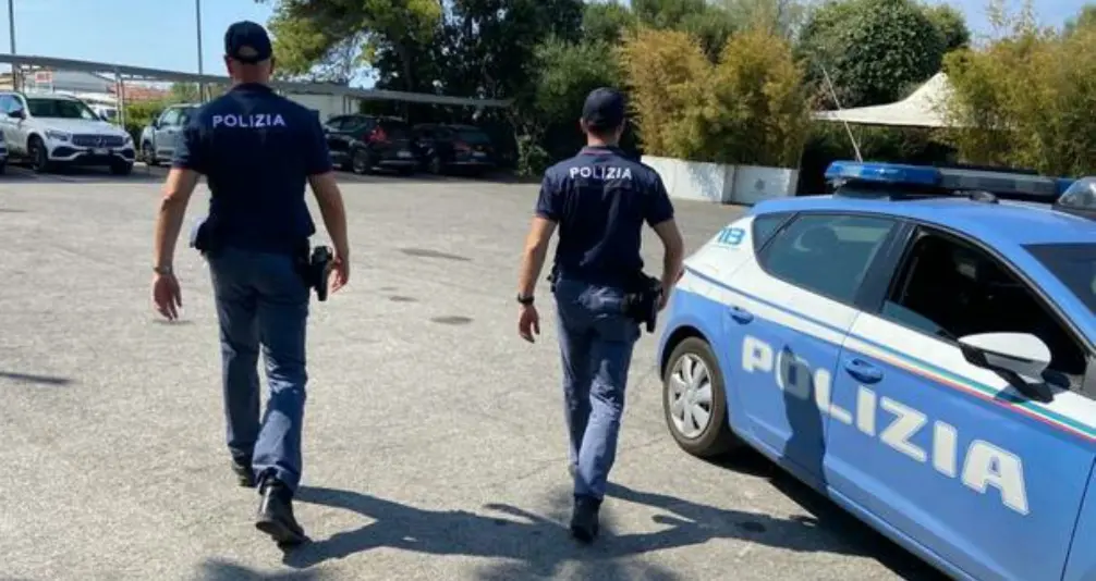 Tenta la truffa del finto carabiniere, ma l'anziana non ci casca e chiama la polizia