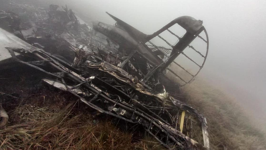 Ricerche disperate, poi dell’aereo caduto vengono trovati solo i rottami. Tre le vittime in Appennino