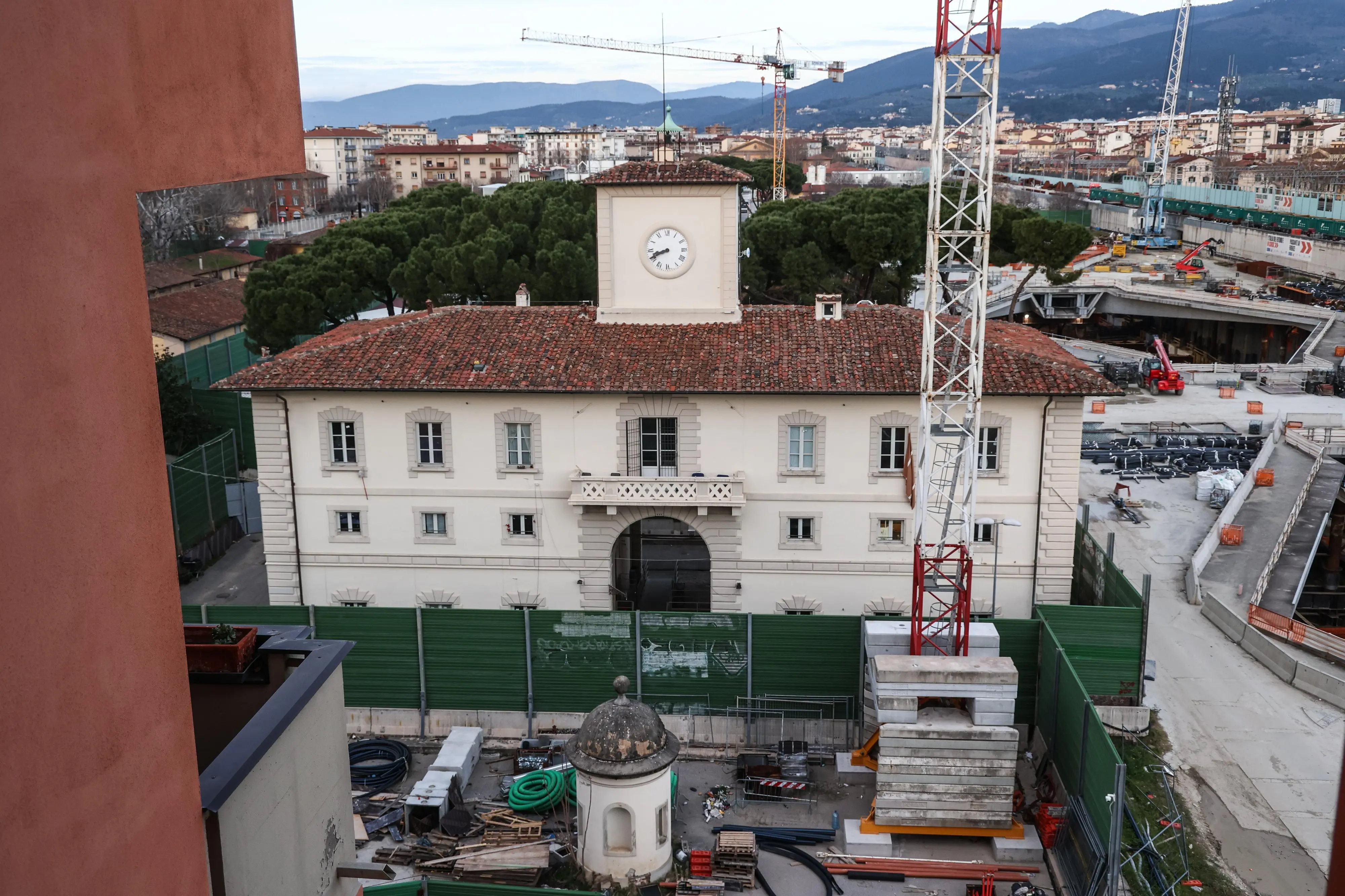 Ragazzo accoltellato nel centro di accoglienza, un 18enne portato in carcere