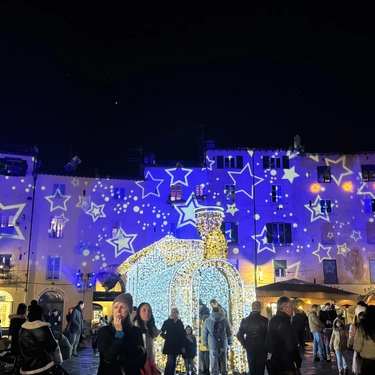 Anfiteatro di Natale a Lucca. E da stasera si pattina