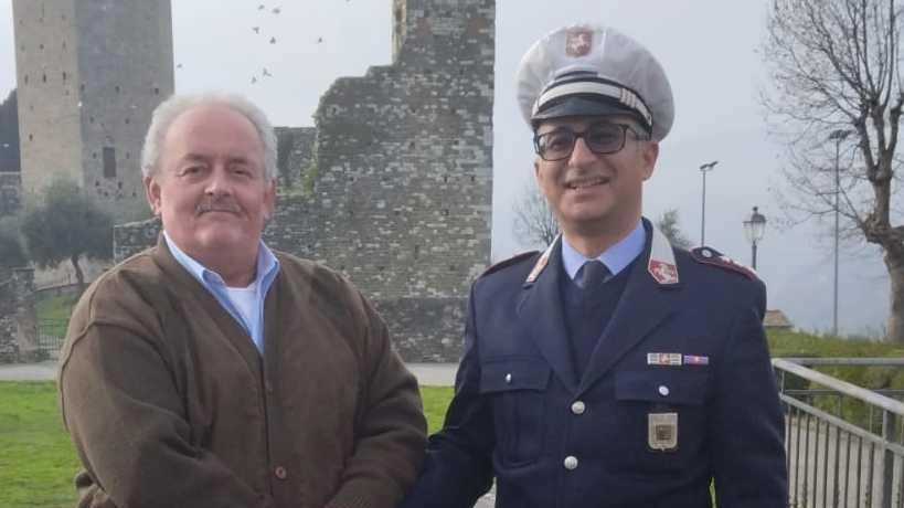 Il sindaco di Serravalle Pistoiese Piero Lunardi e il comandante della polizia municipale Nicola Bruni nel. giorno del suo insediamento a capo del corpo