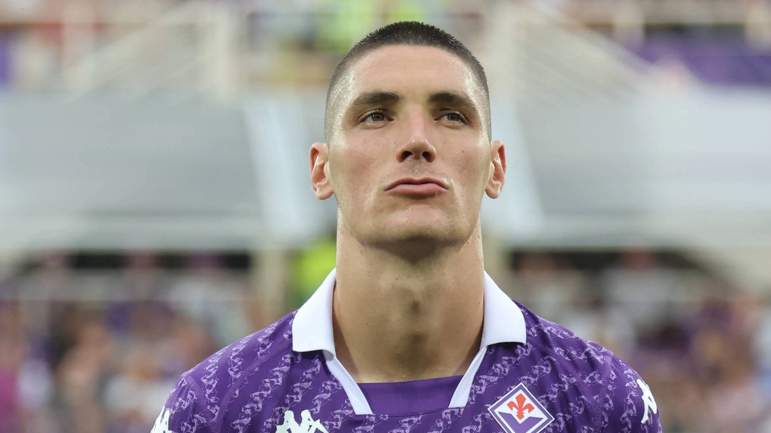 Il difensore serbo a un passo dall'approdo in Premier League. Mancano solo le formalità per il suo addio alla Fiorentina dopo sette stagioni
