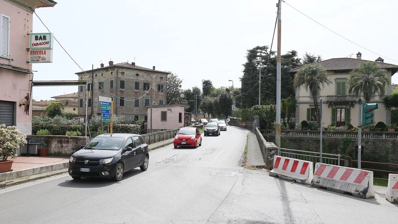 L’intervento su ponte all’Abate. La chiusura slitta al 17 giugno