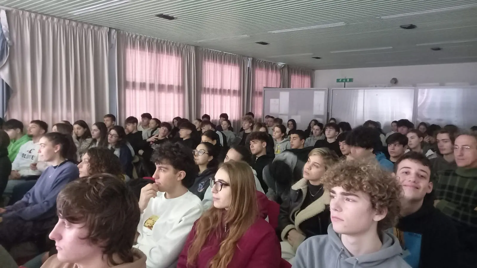 L’enologo Gianluca Serra incontra gli studenti del Varchi