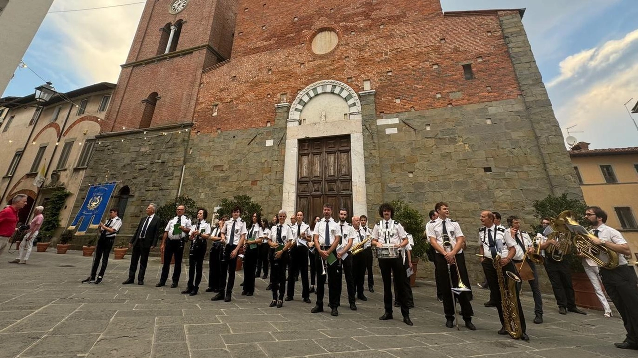 Un momento dell’inaugurazione della Festa del Vino