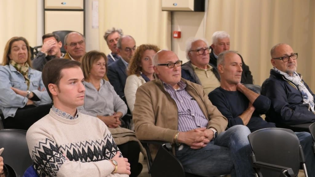 L’assemblea che si è svolta al Centro Nerucci è stata molto partecipata Erano presenti soprattutto cittadini e imprenditori delle zone colpite