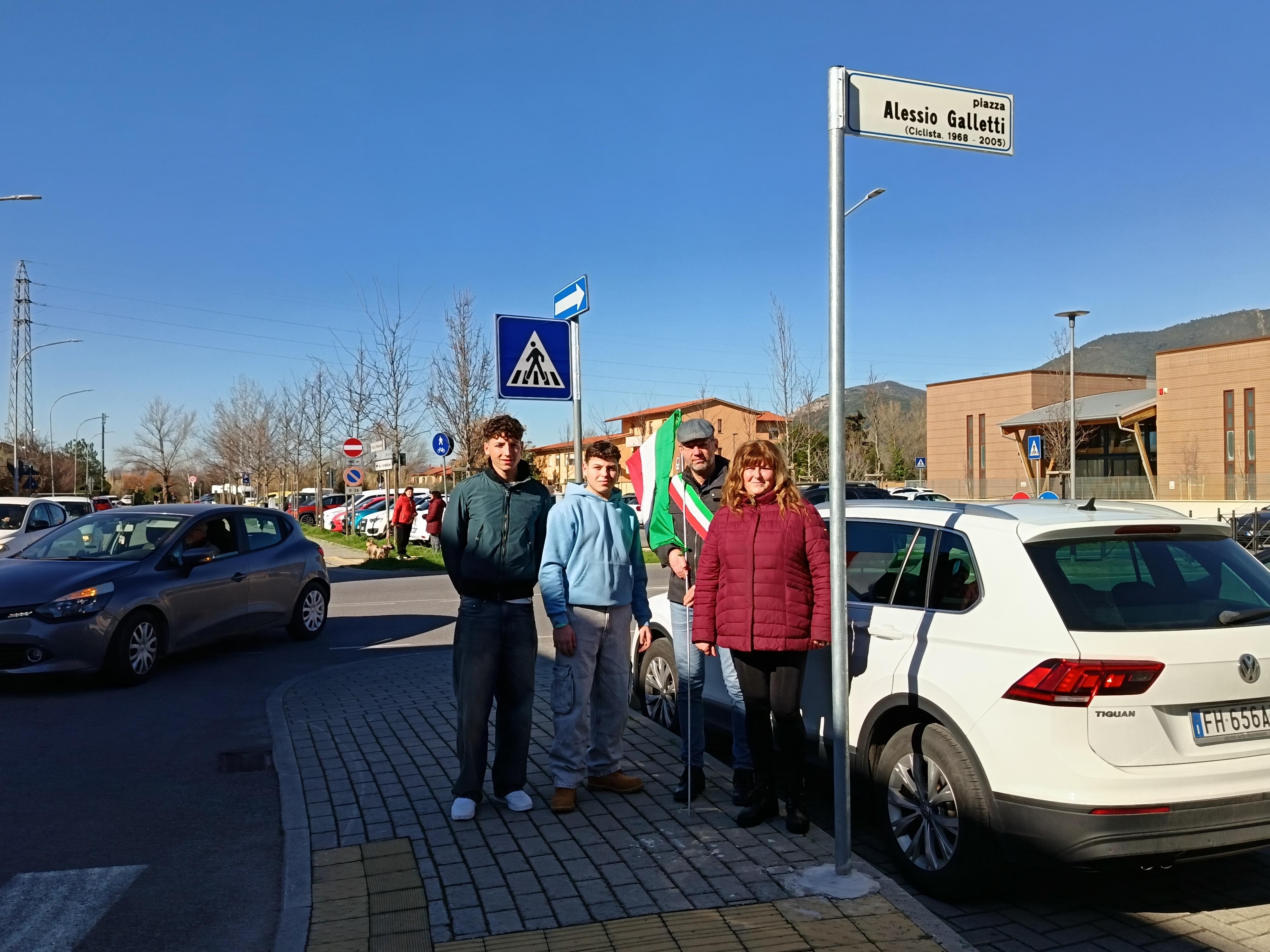 Cascina intitola una piazza al ciclista Alessio Galletti