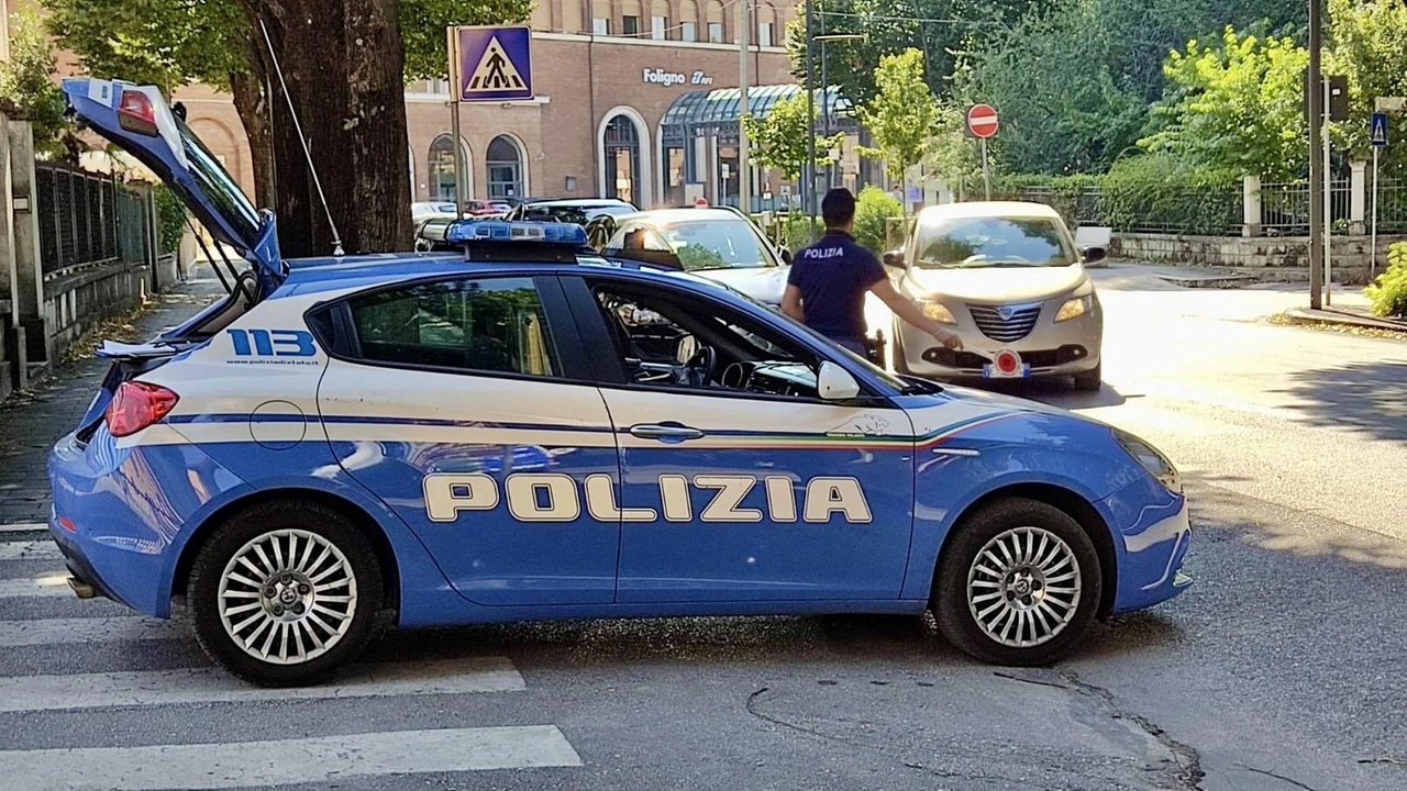 Le indagini sono state condotte dagli agenti de Commissariato di Foligno che si sono avvalsi anche delle immagini delle telecamere di videosorveglianza