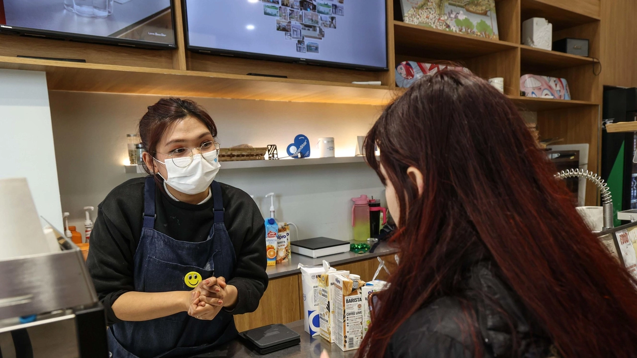 Una delle attività al centro della zona rossa della stazione di Santa Maria Novella