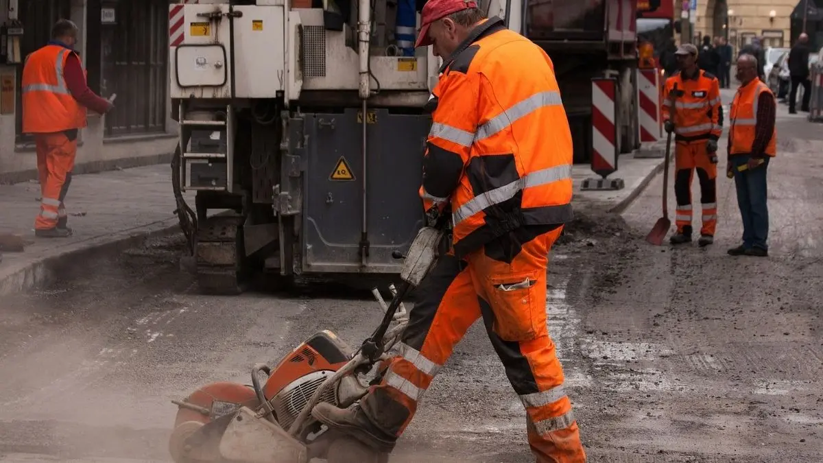 Via Calamandrei: partono gli attesi lavori di asfaltatura