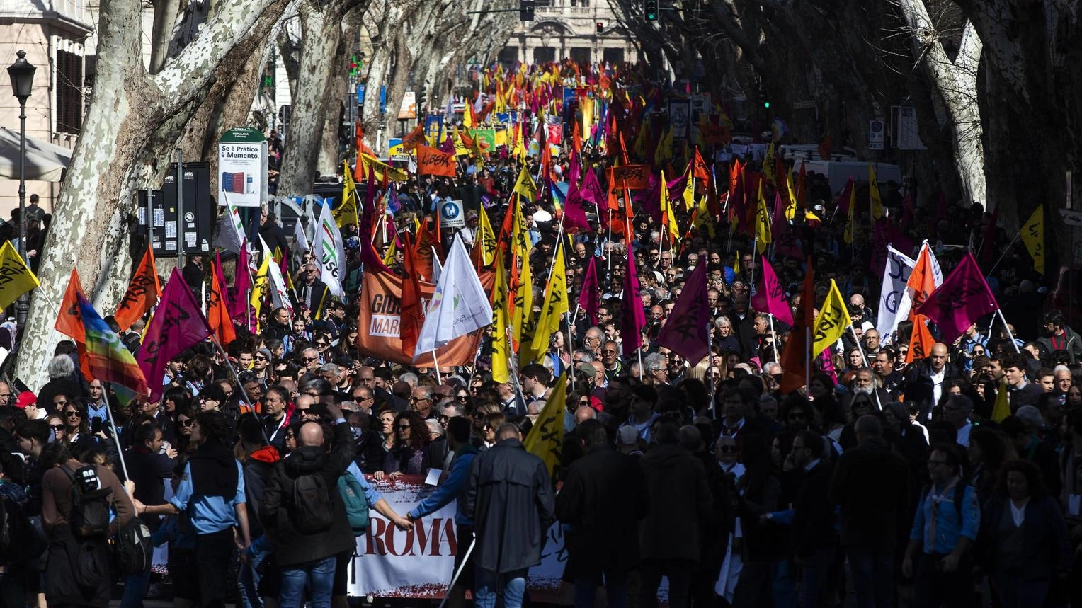 ’Perugia città libera’ dalle mafie. Studenti in piazza a Fontivegge