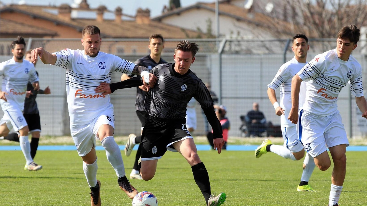 La Robur cede senza appello a Foligno. I bianconeri svaniscono nella ripresa