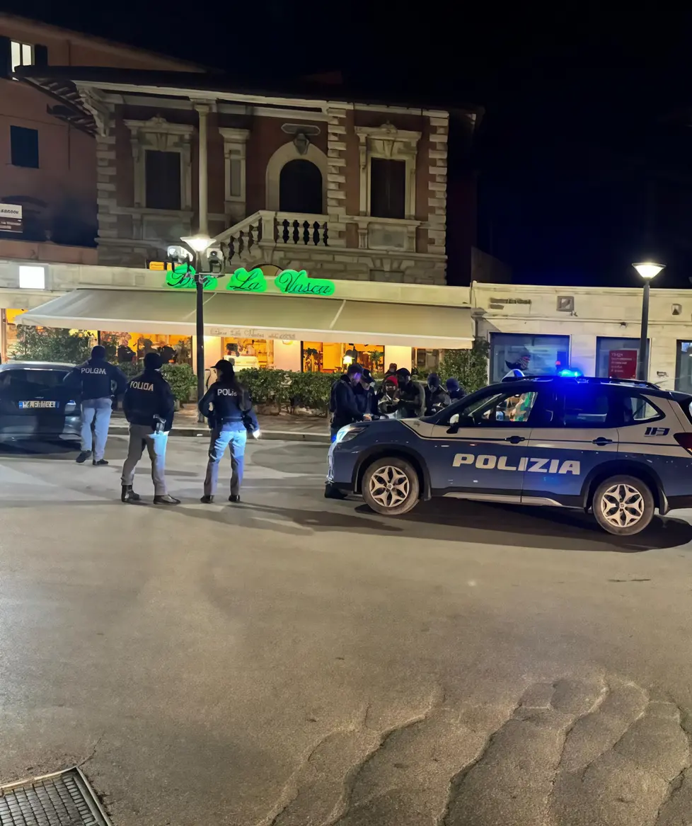 Controlli in città: sequestri e un’espulsione