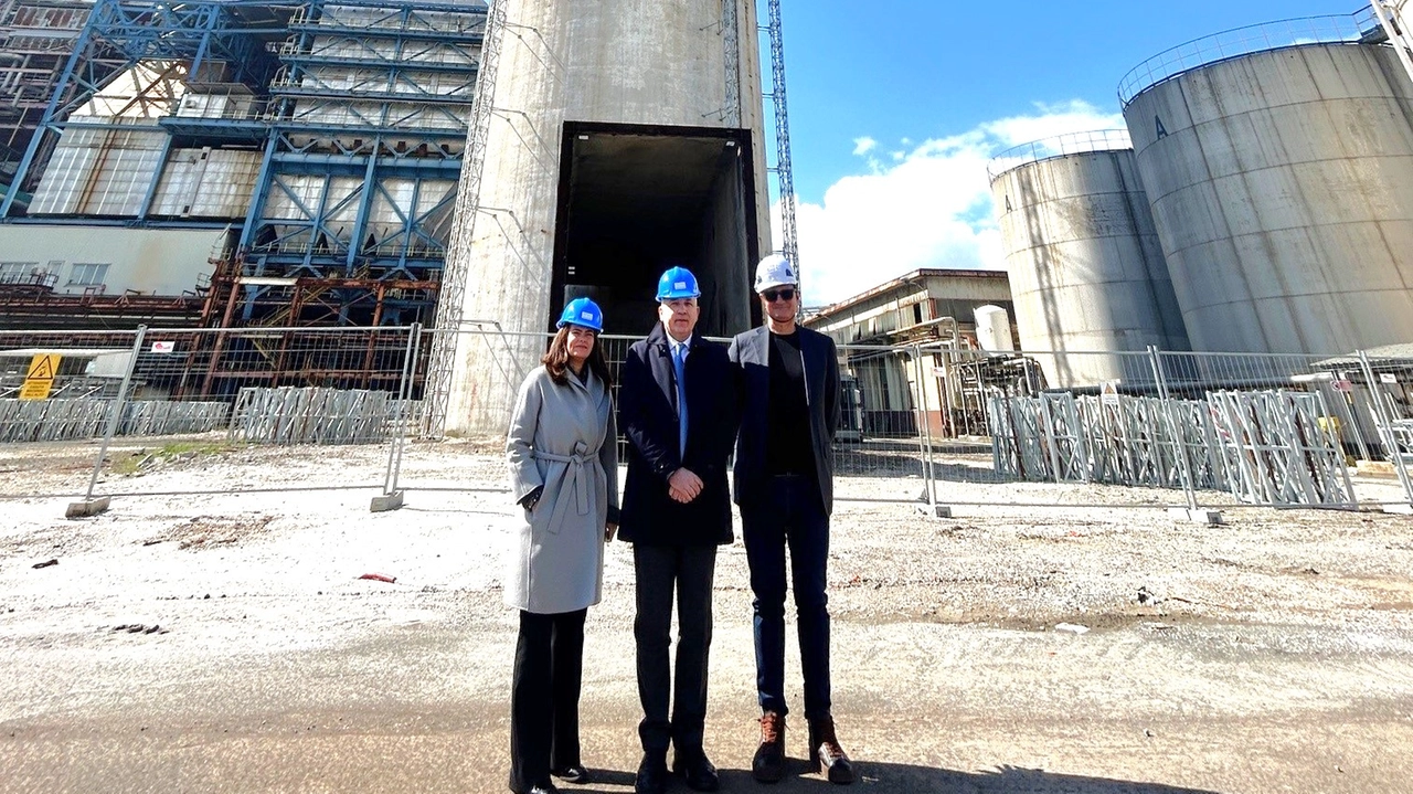 La visita del primo cittadino alla centrale Enel