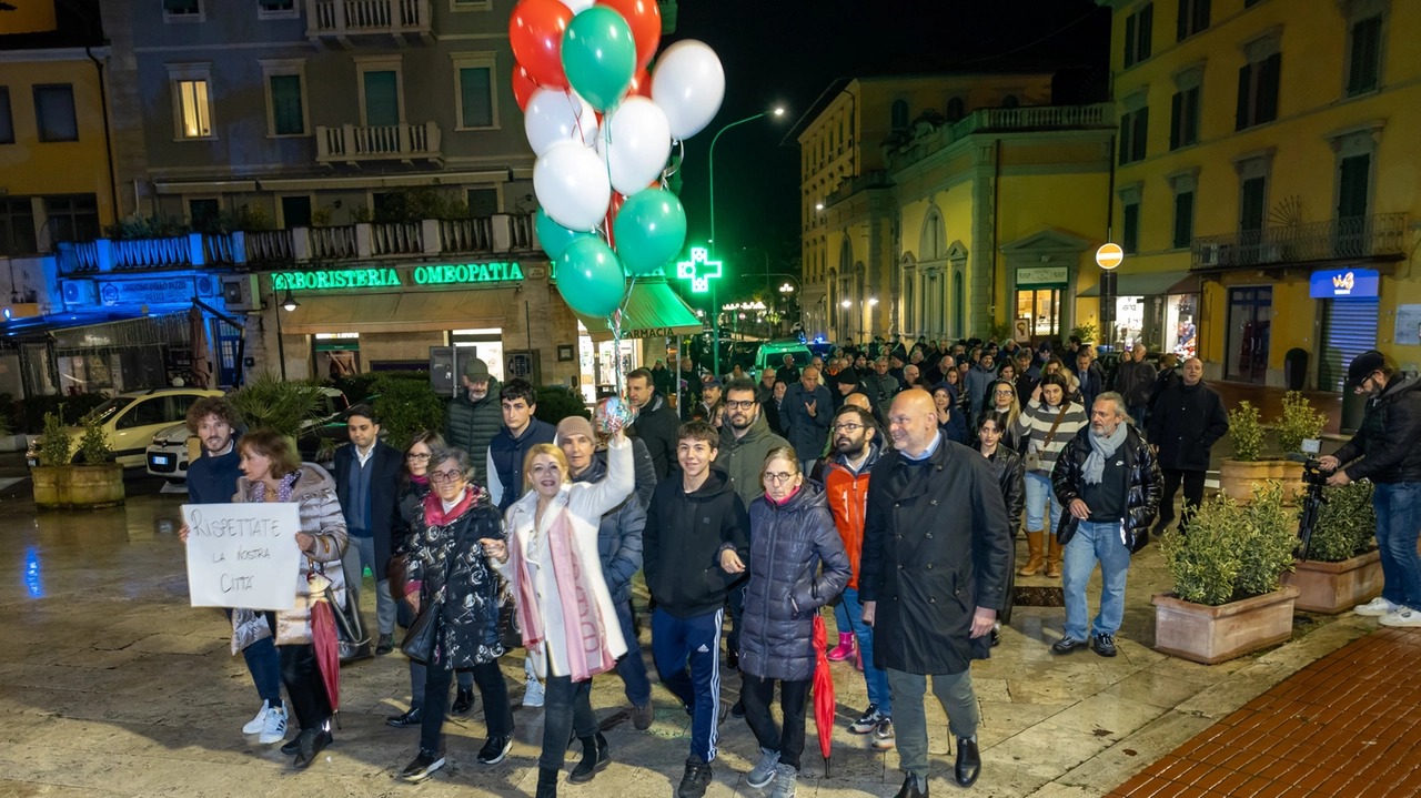 La passeggiata per la sicuerzza in centro a Montecatini