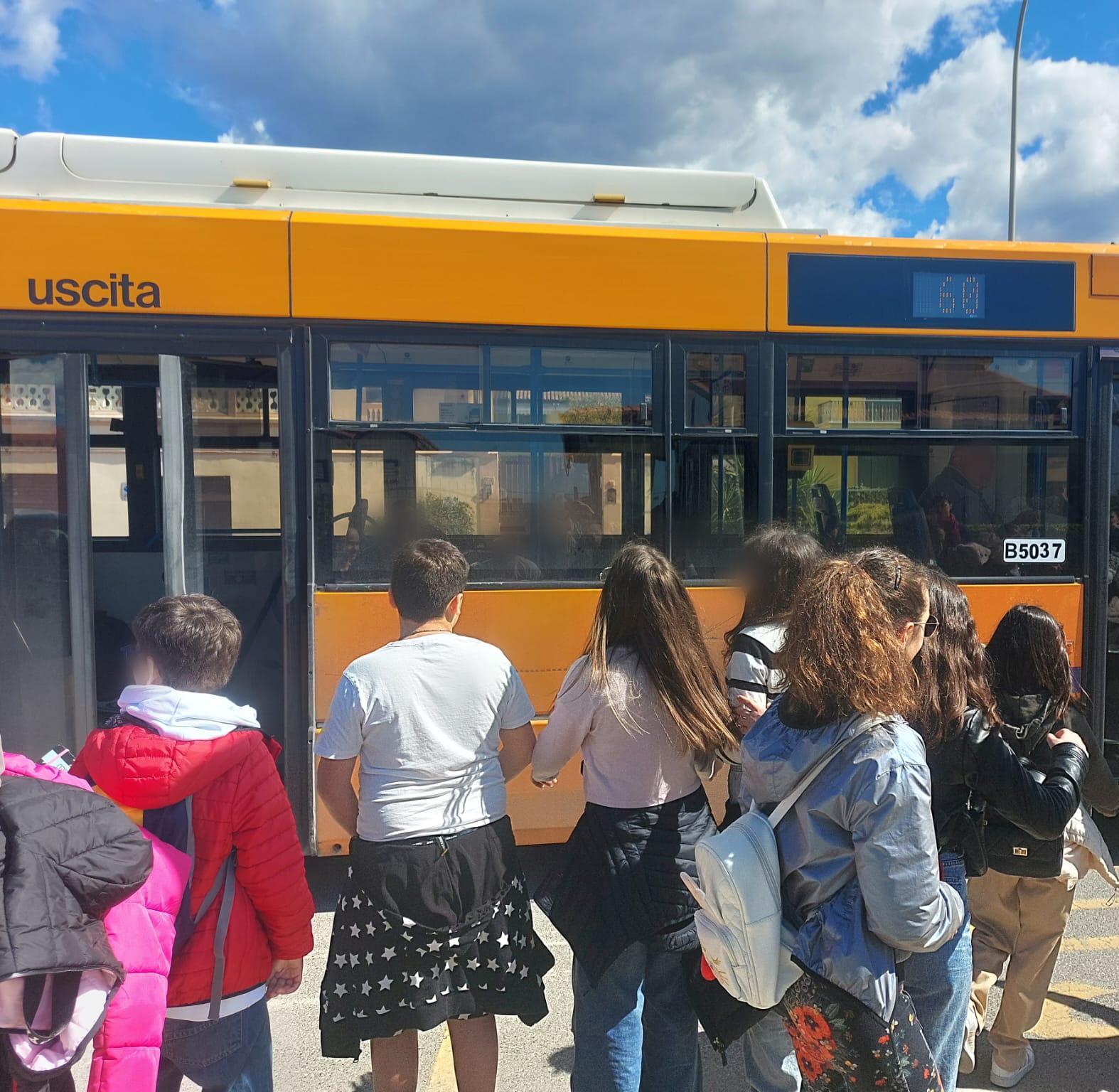 Dai Trasporti Alla Scuola è Venerdì Nero Degli Scioperi | Lo Stop Nelle ...