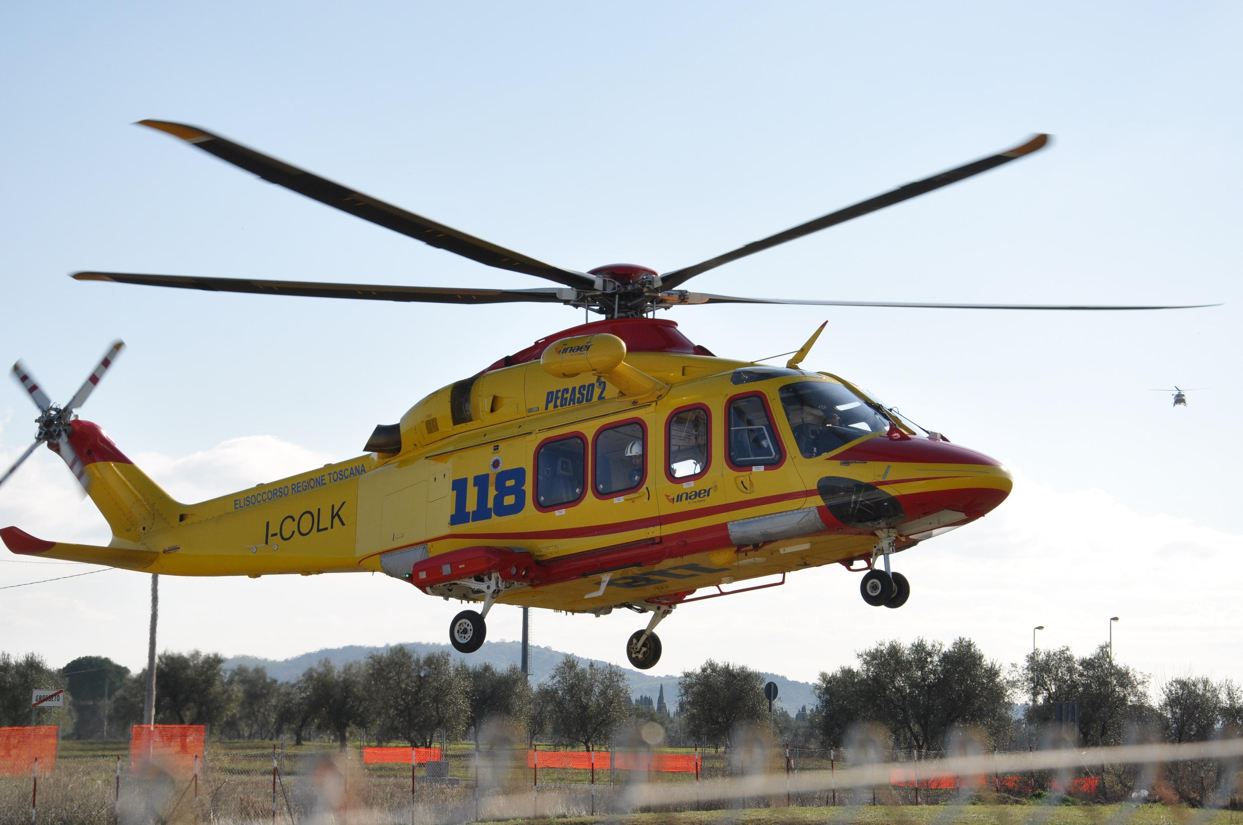 Donna ventottenne cade da cavallo in una zona impervia: complesse le operazioni di salvataggio