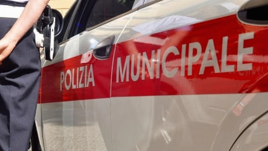 Polizia municipale (foto archivio)