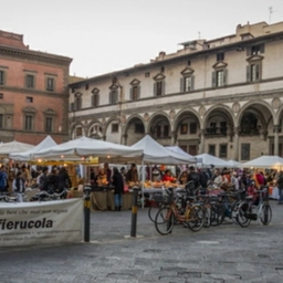 Firenze, torna la Fierucola dell’Immacolata in piazza Ss Annunziata