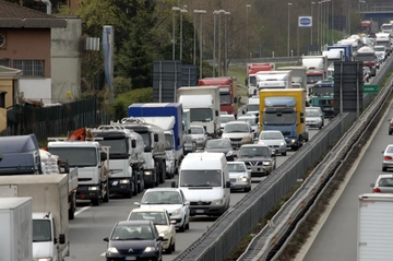 Incidente in A14: una donna morta e 2 feriti