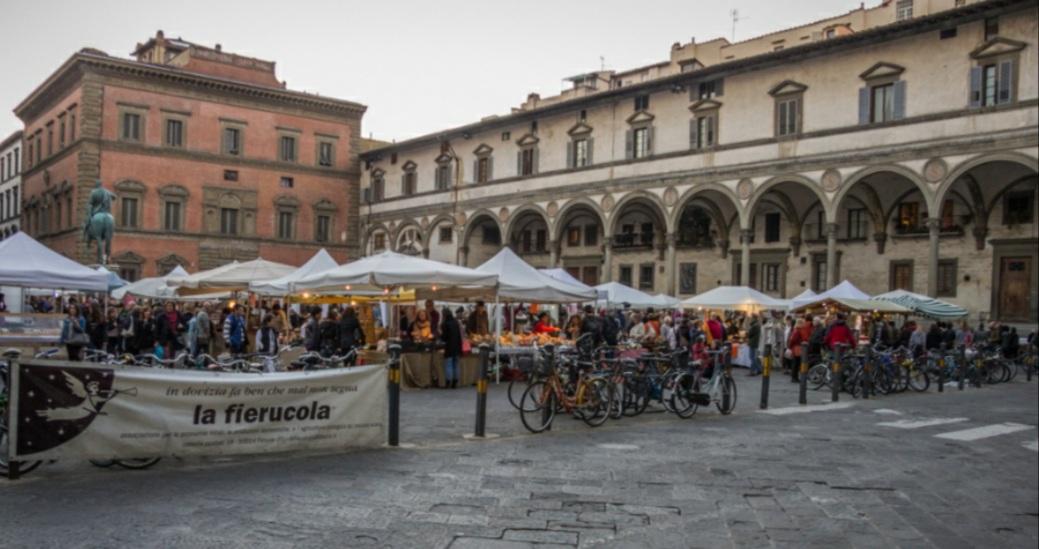 Firenze, la Fierucola dell’Immacolata torna in piazza Ss Annunziata