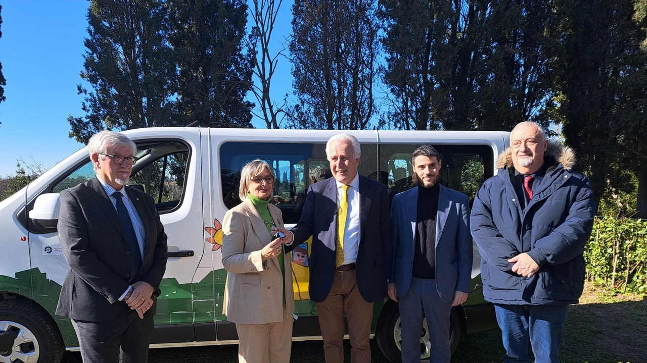 Il presidente Eugenio Giani presente al taglio del nastro