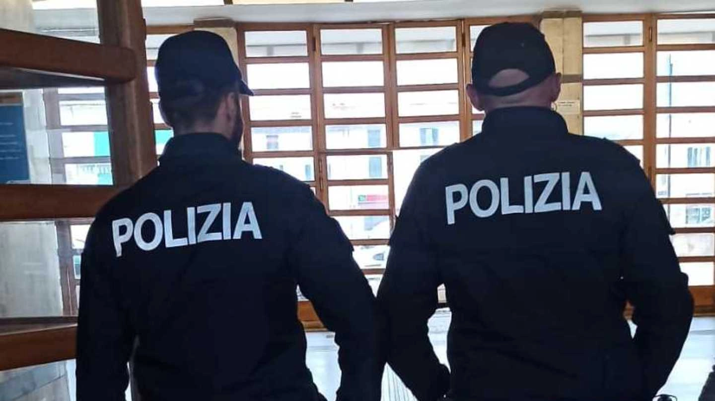 Agenti della polizia di Montecatini