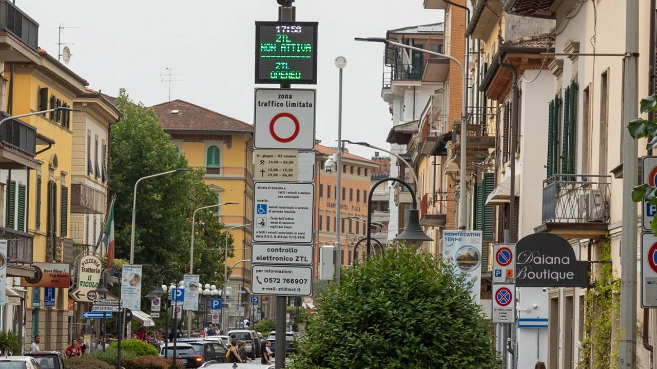 Il Comune di Montecatini Terme e la società Montecatini Parcheggi & Servizi devono migliorare lo scambio di informazioni per evitare equivoci e sanzioni ingiuste ai cittadini per l'ingresso in Ztl. L'assessore alla polizia municipale sottolinea l'importanza di dati oggettivi per l'annullamento delle multe.