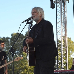 Addio a Paolo Benvegnù, l’Umbria piange il musicista: qui aveva messo radici