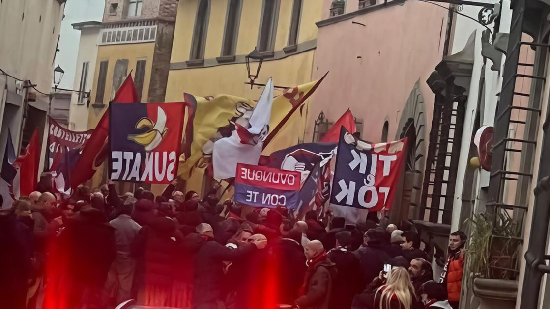 Gli ultras del Bologna vanno a trovare Ulivieri