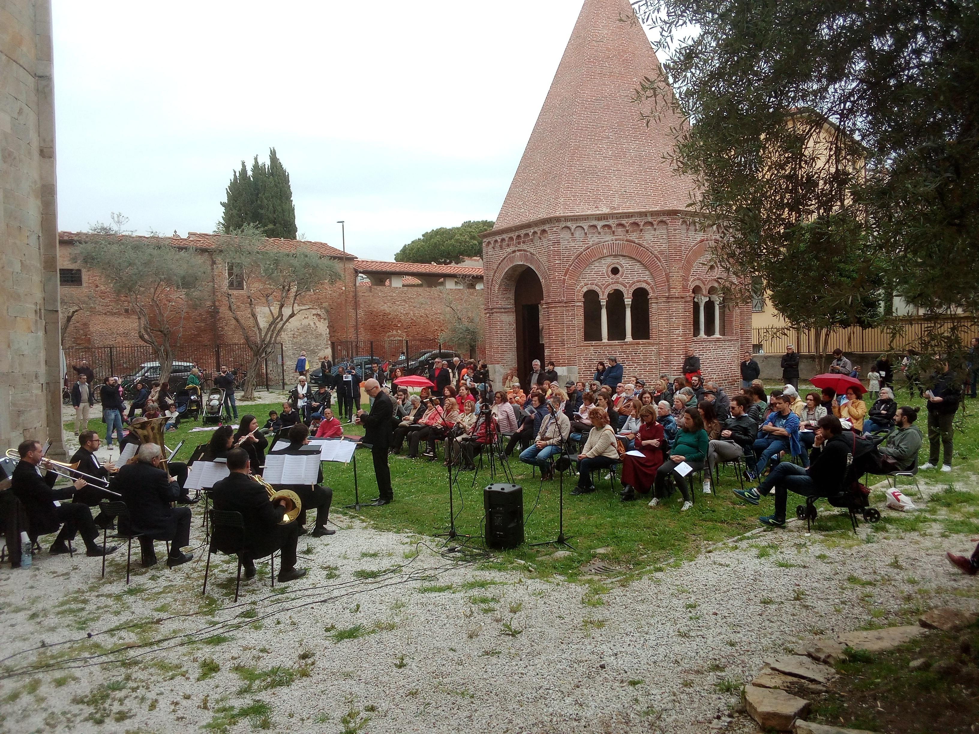 https://www.lanazione.it/image-service/view/acePublic/alias/contentid/MWM3MzhkYmItMDUyMC00/0/un-concerto-alla-cappella-sant-agata.jpeg