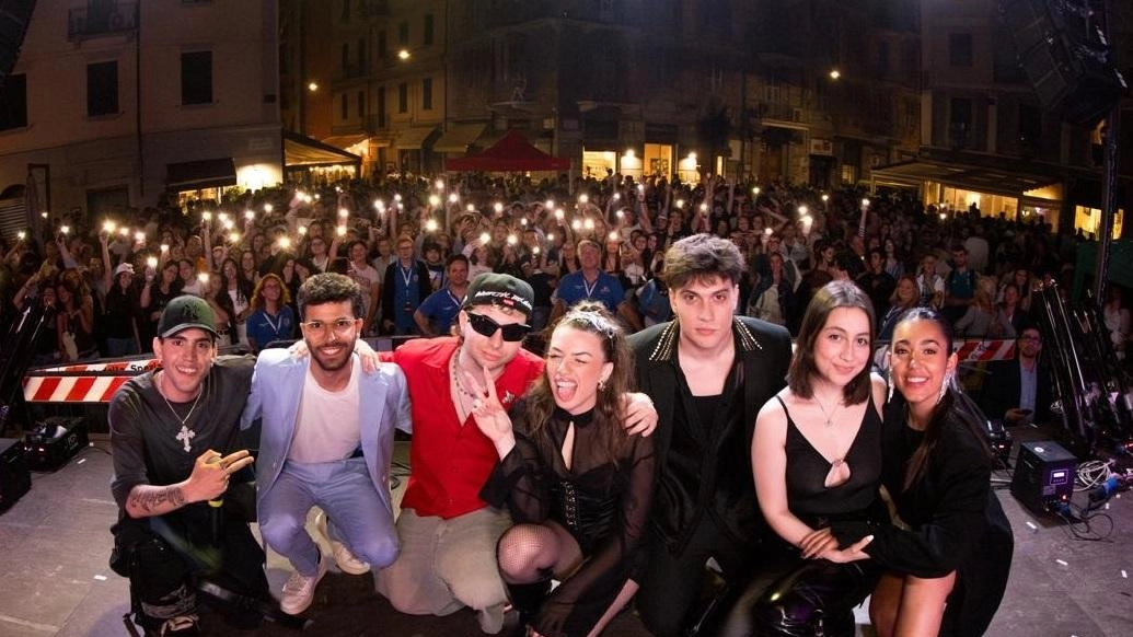 Trionfo in piazza del Bastione. L’Alive Show fa ballare tutti