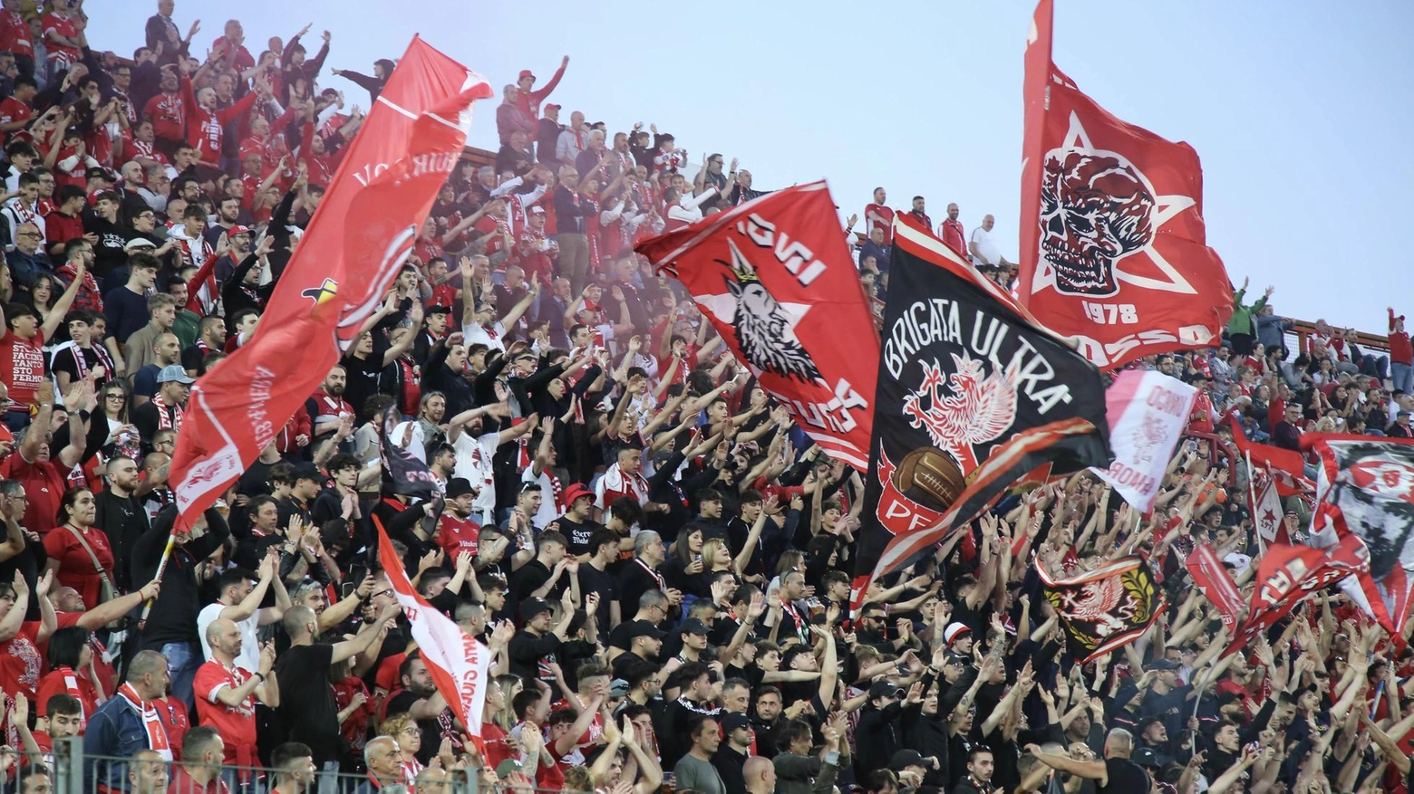 Il Perugia calcio parlerà argentino. Il Comune rimane in attesa. Tifosi euforici ma con cautela