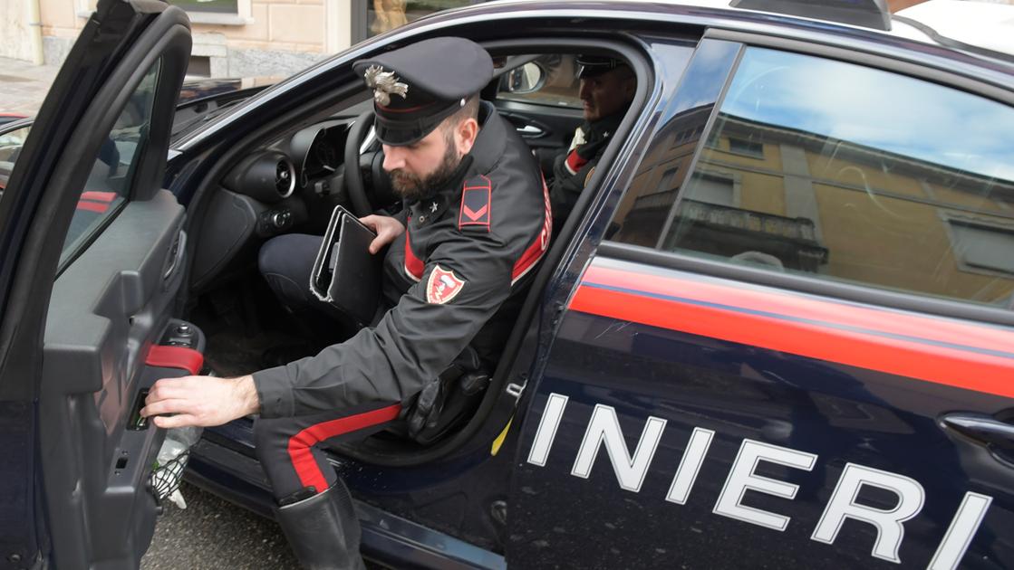 Sorpreso mentre tenta il furto in una casa, in manette