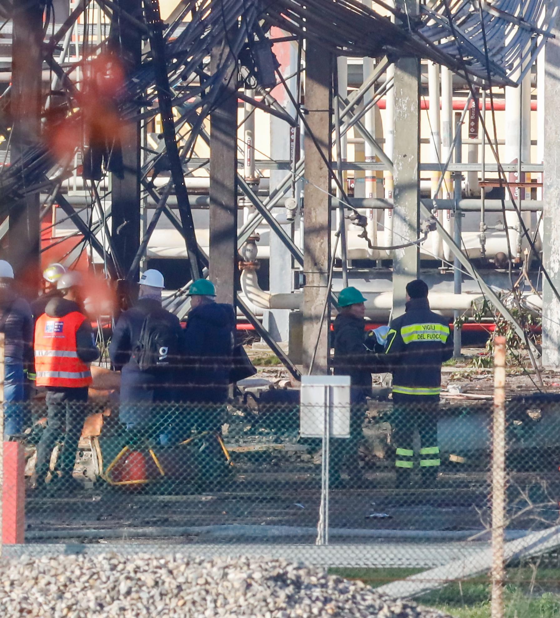 Strage all’Eni, timori per l’ambiente: "Predisposte analisi sulle acque"