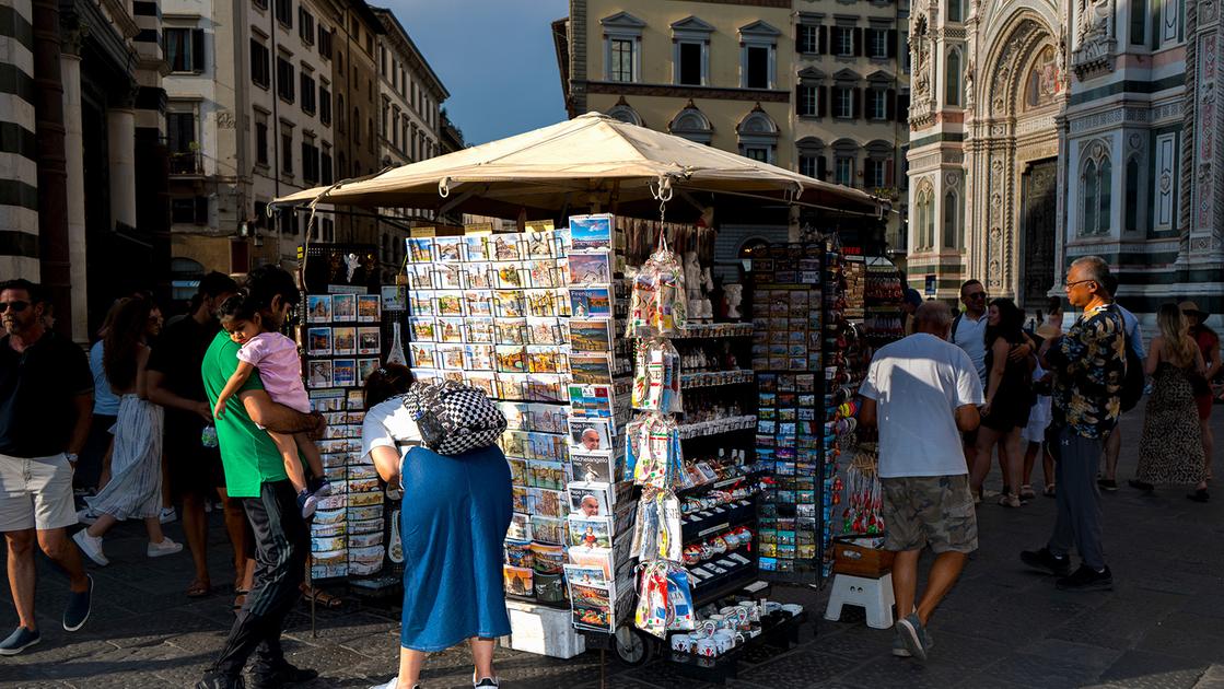 Firenze, quando il turismo diventa soffocante. Le foto di Camilla Fatticcioni