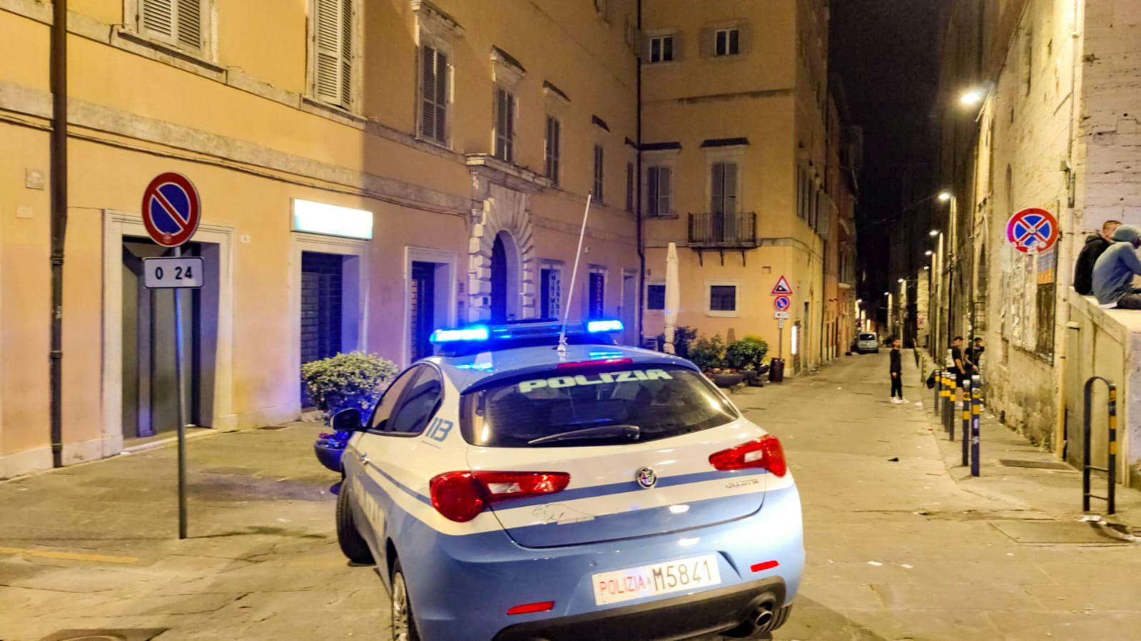 Ha aggredito un uomo in centro a Perugia, identificato e denunciato