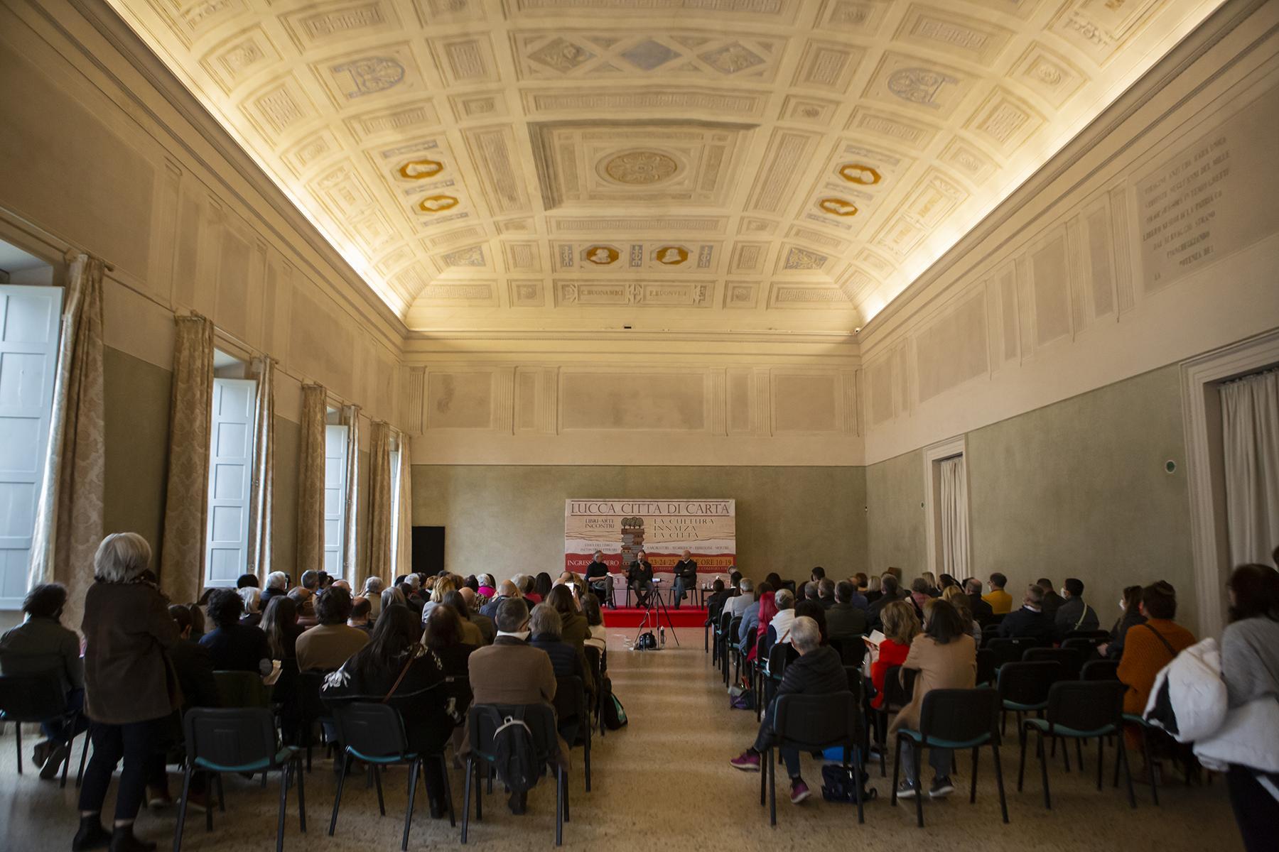 Festival “Città di carta“. Tre giorni al Real Collegio