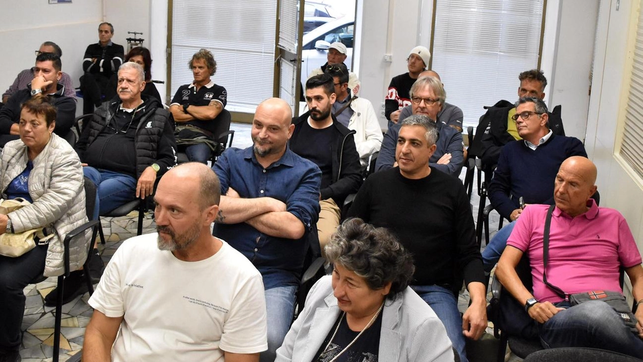 Un momento dell’assemblea dei balneari, a cui ha partecipato anche il presidente nazionale del Sib, Antonio Capacchione