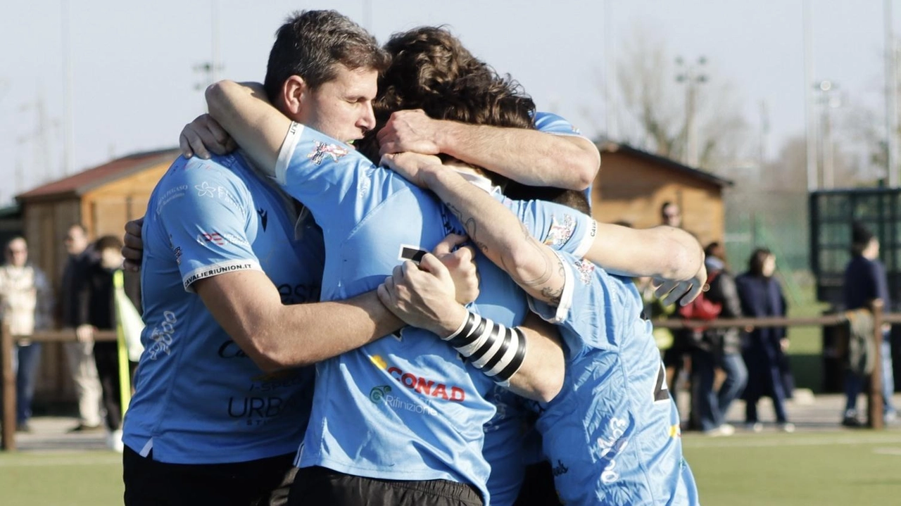 I Cavalieri esultano per la vittoria contro il Petrarca Padova