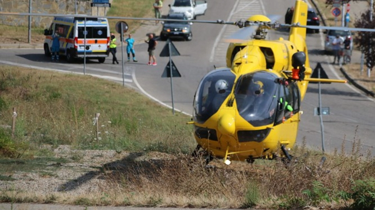 Scontro frontale tra auto lungo la strada provinciale 25 in località Manciano, nel comune di Castiglion Fiorentino (foto repertorio)