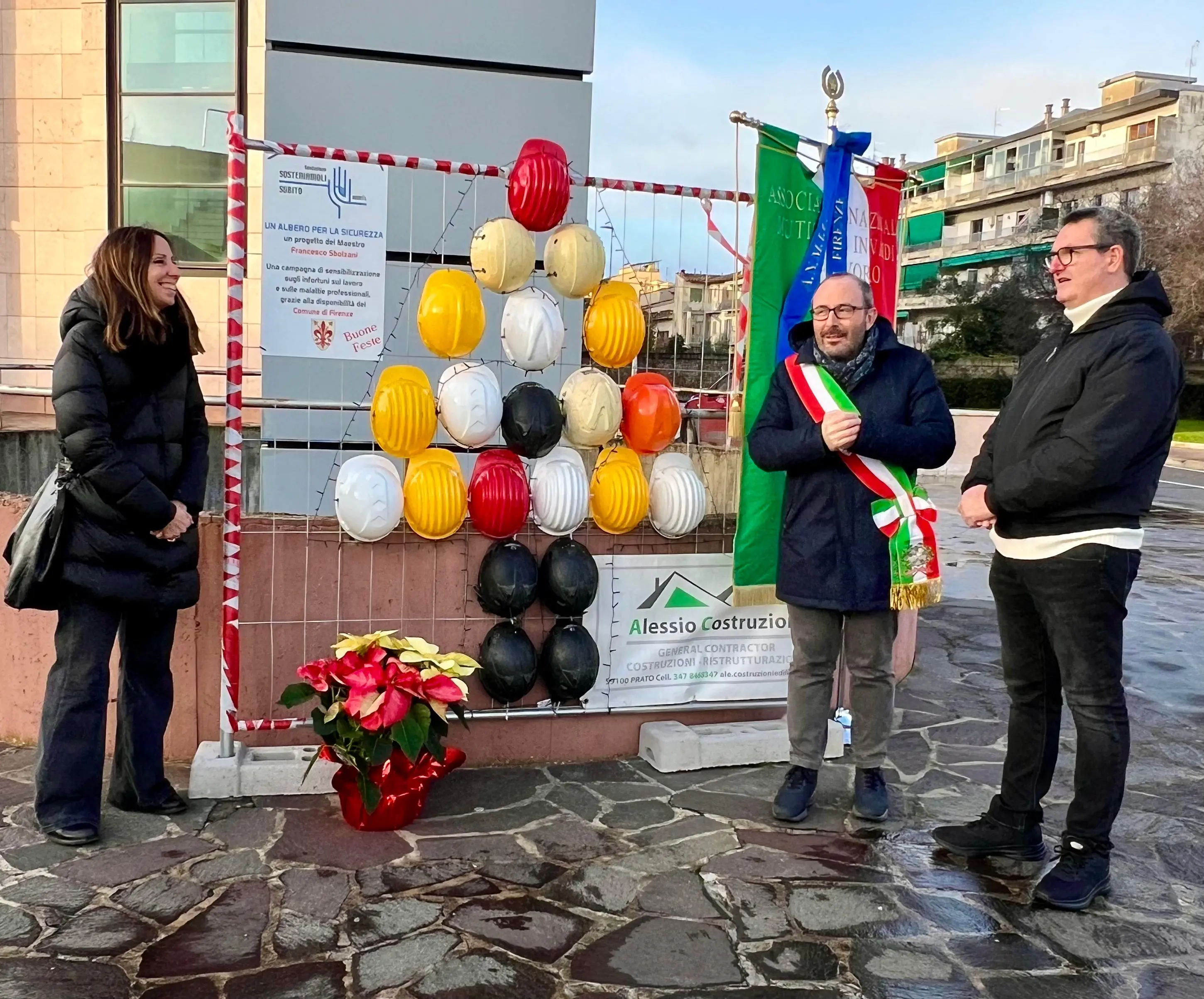 Firenze, albero di Natale in memoria delle vittime sul lavoro