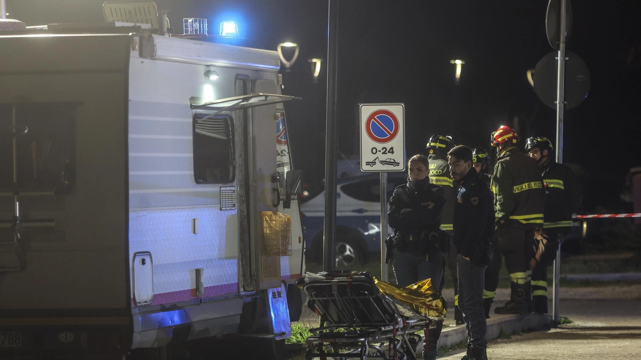 Franco Mariotti e la moglie (ora in gravi condizioni) dormivano nel caravan parcheggiato di fronte all’ospedale di Careggi dove è ricoverata la figlia. In questo modo potevano assisterla ogni giorno.