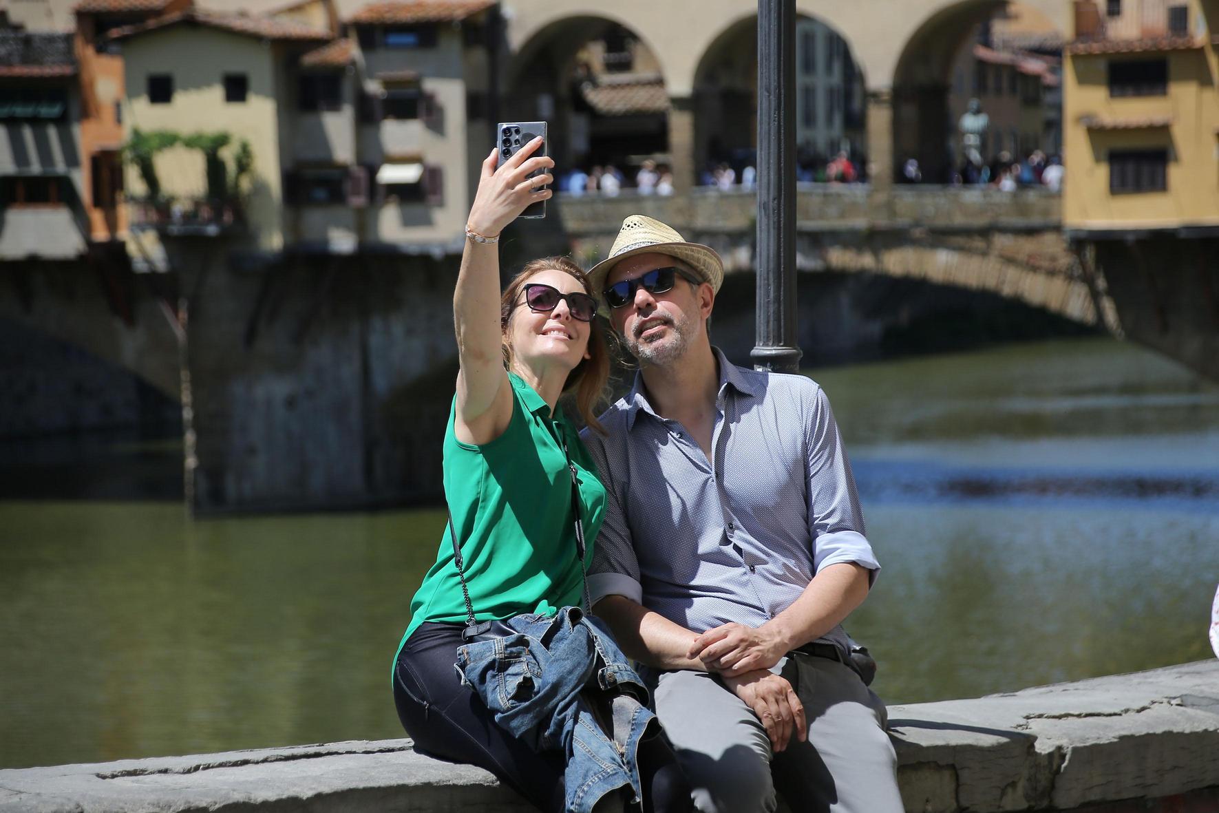 "Il nuovo turista?. Zero gusto e curiosità. Gli basta farsi un selfie"