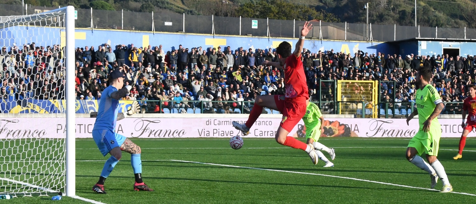 La sfida tra gli apuani e la capolista nerazzurra